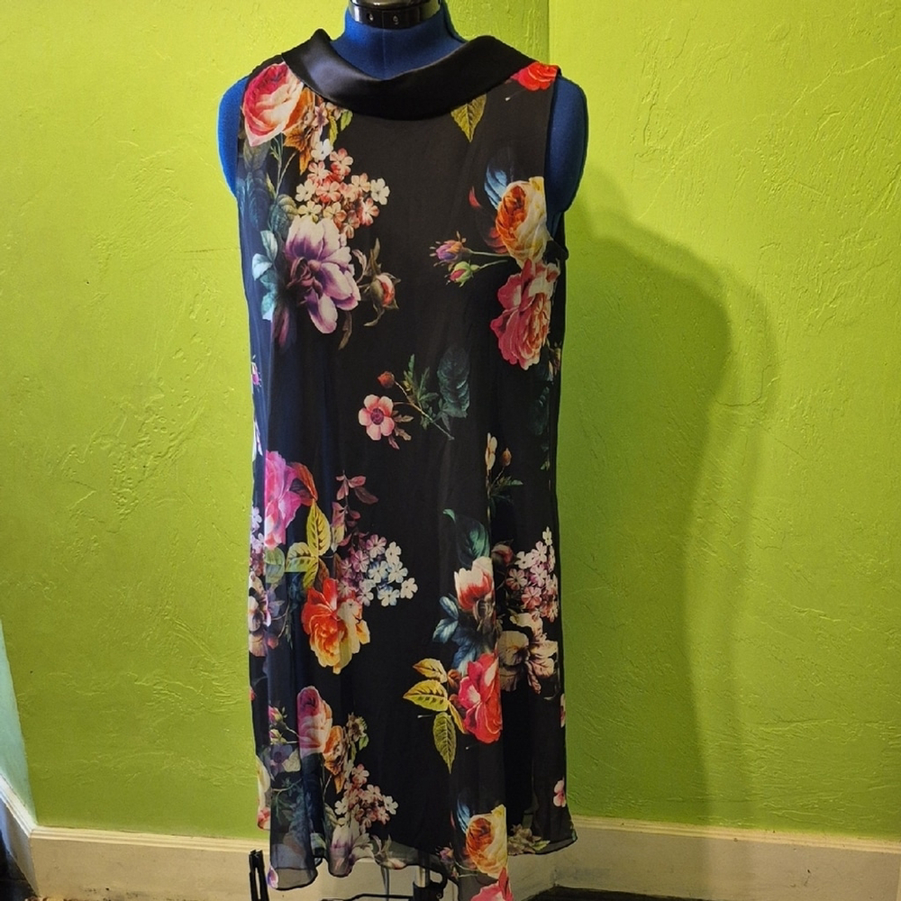 SLNY Fashions New York. Sz.12.beautiful Sheath Floral Dress.(#1624).
